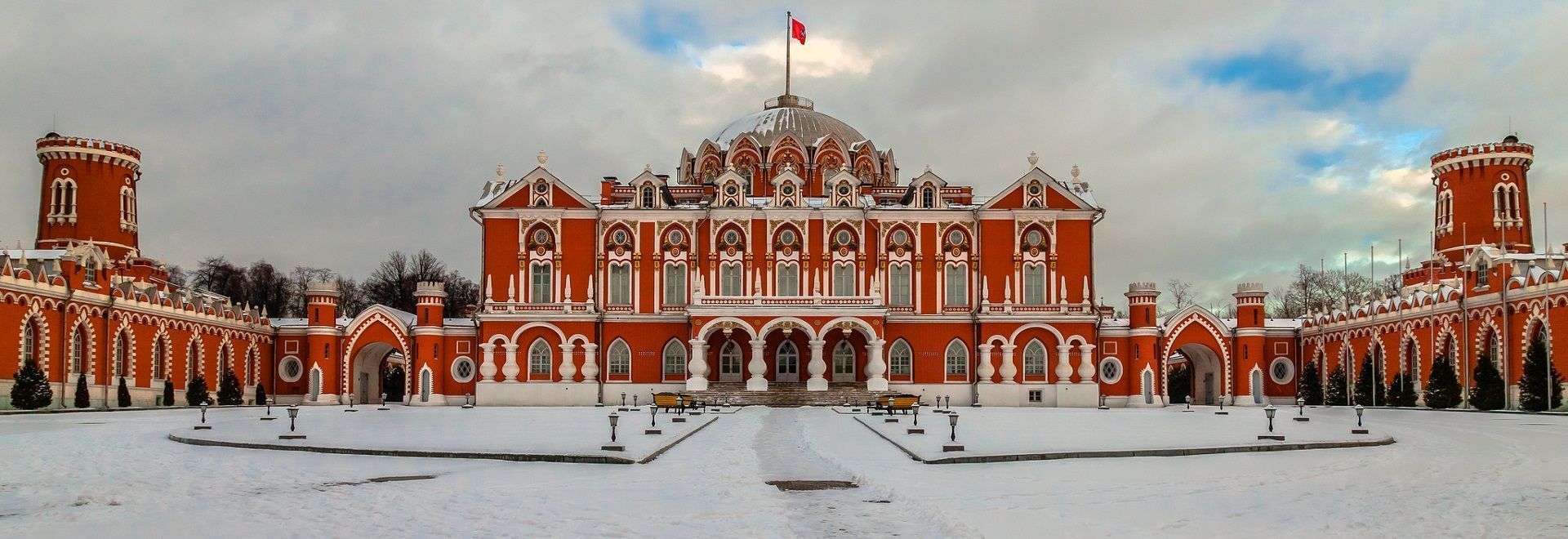 Петровский путевой дворец концерты